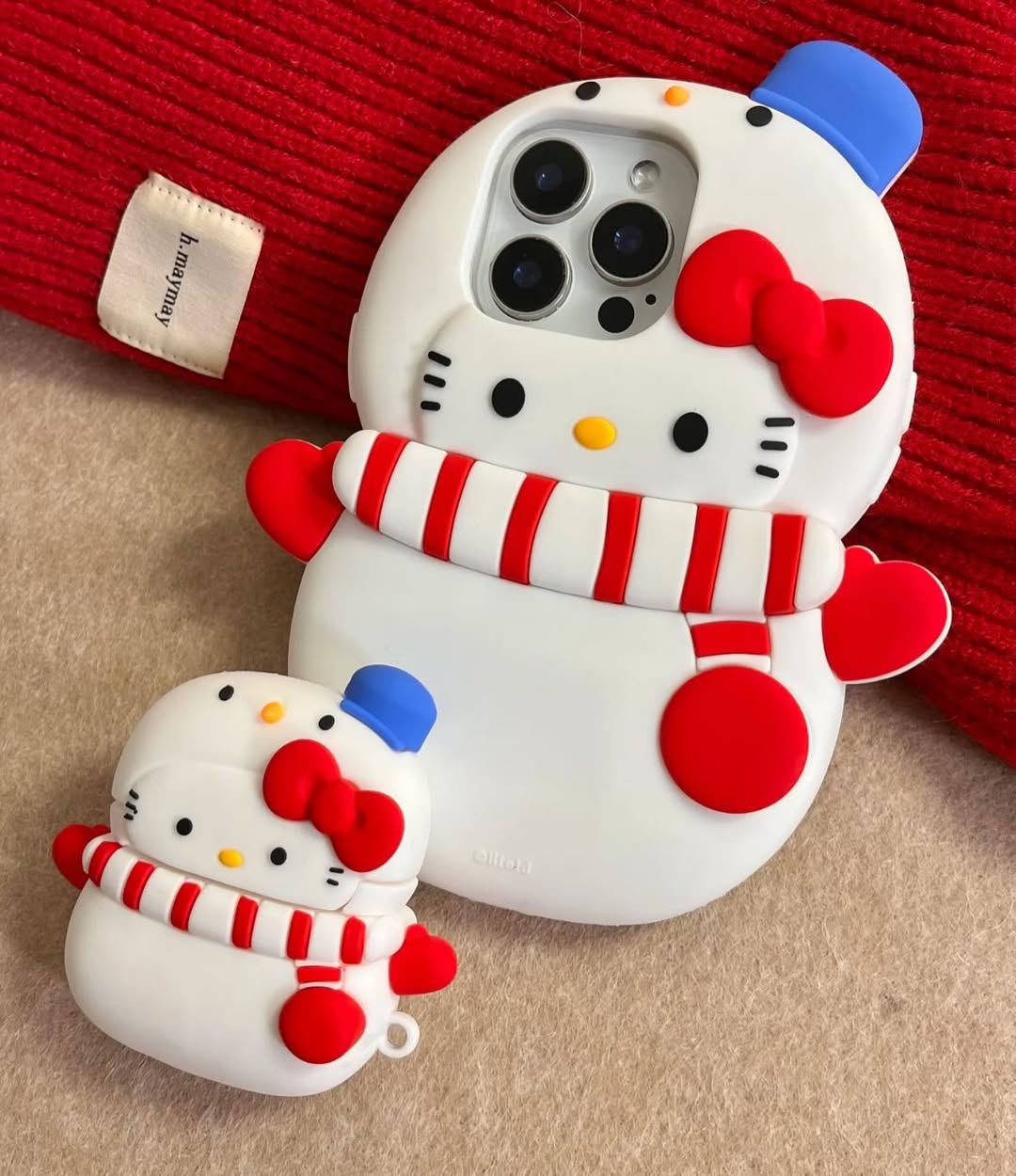 Hello Kitty Snowman AirPods Case