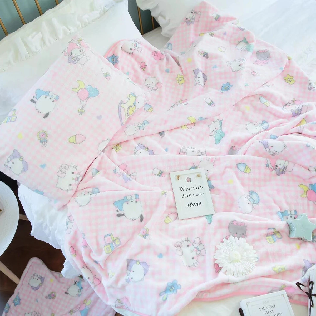 Sanrio Cute Hello Kitty Blanket Warm Flannel Blanket