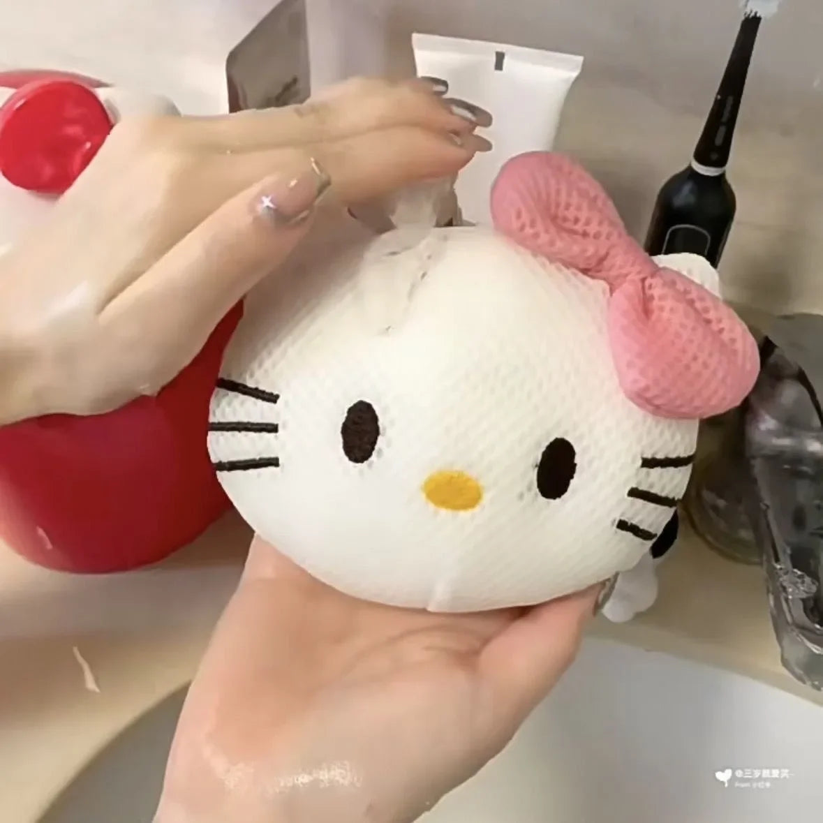 Hello Kitty x My Melody Bath Sponge Scrub