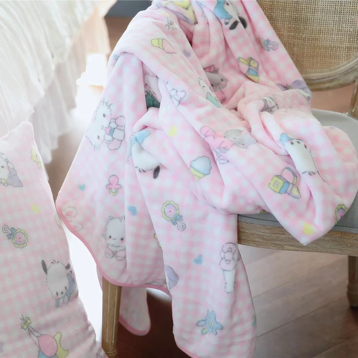 Sanrio Cute Hello Kitty Blanket Warm Flannel Blanket